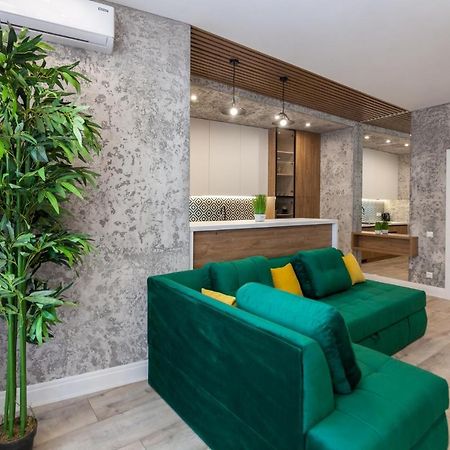 Royal Vip Apartment On Pidmurna 24 リヴィウ エクステリア 写真