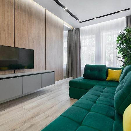 Royal Vip Apartment On Pidmurna 24 リヴィウ エクステリア 写真