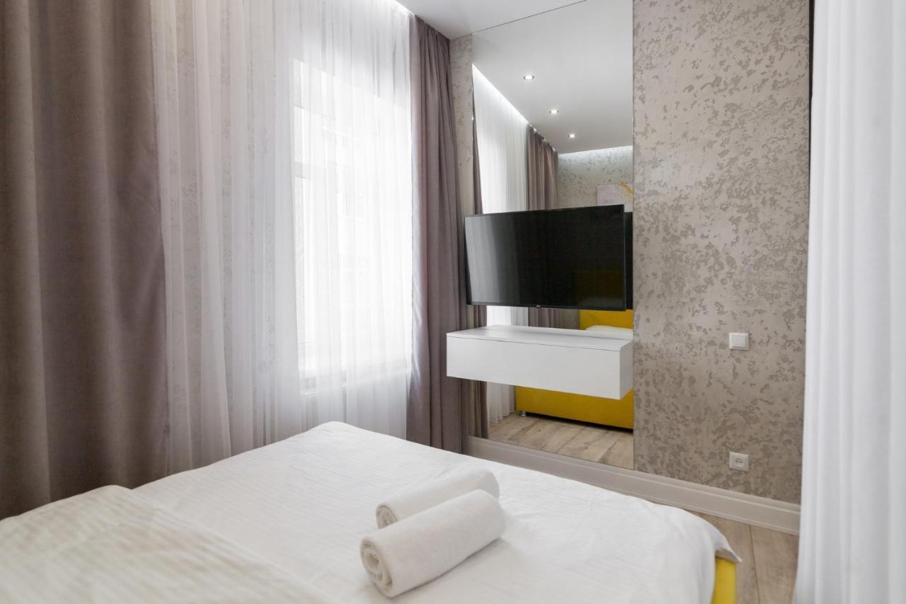 Royal Vip Apartment On Pidmurna 24 リヴィウ エクステリア 写真