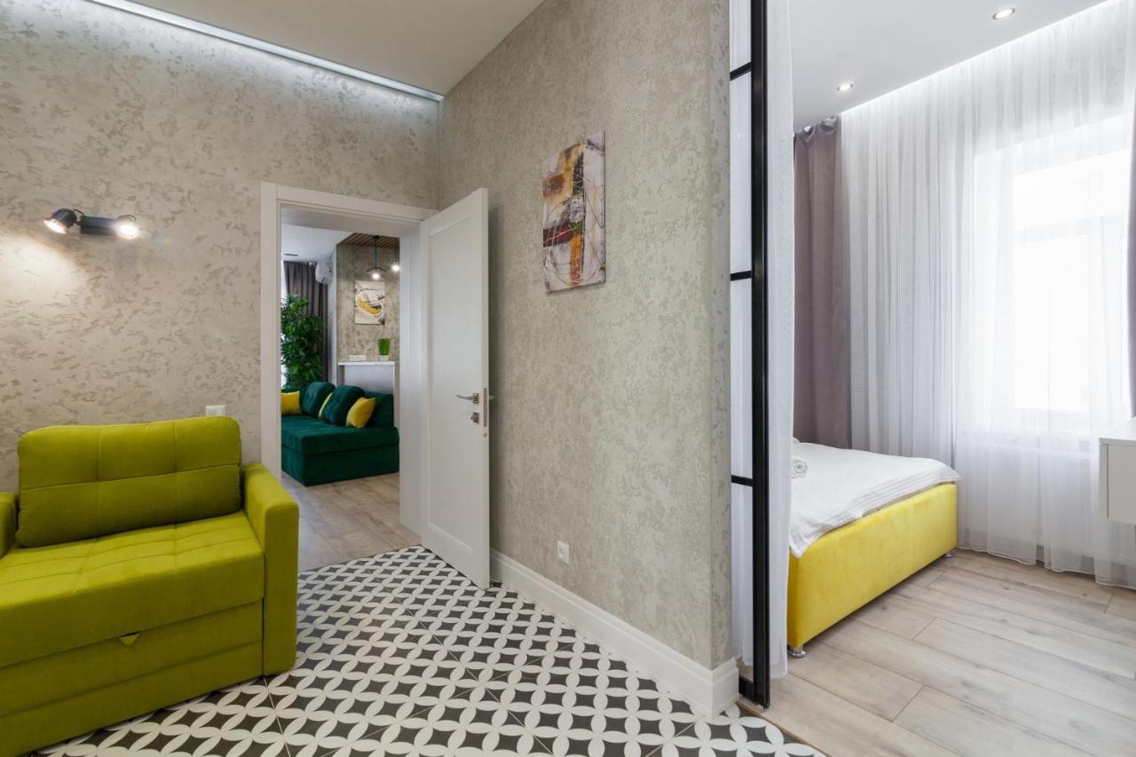 Royal Vip Apartment On Pidmurna 24 リヴィウ エクステリア 写真