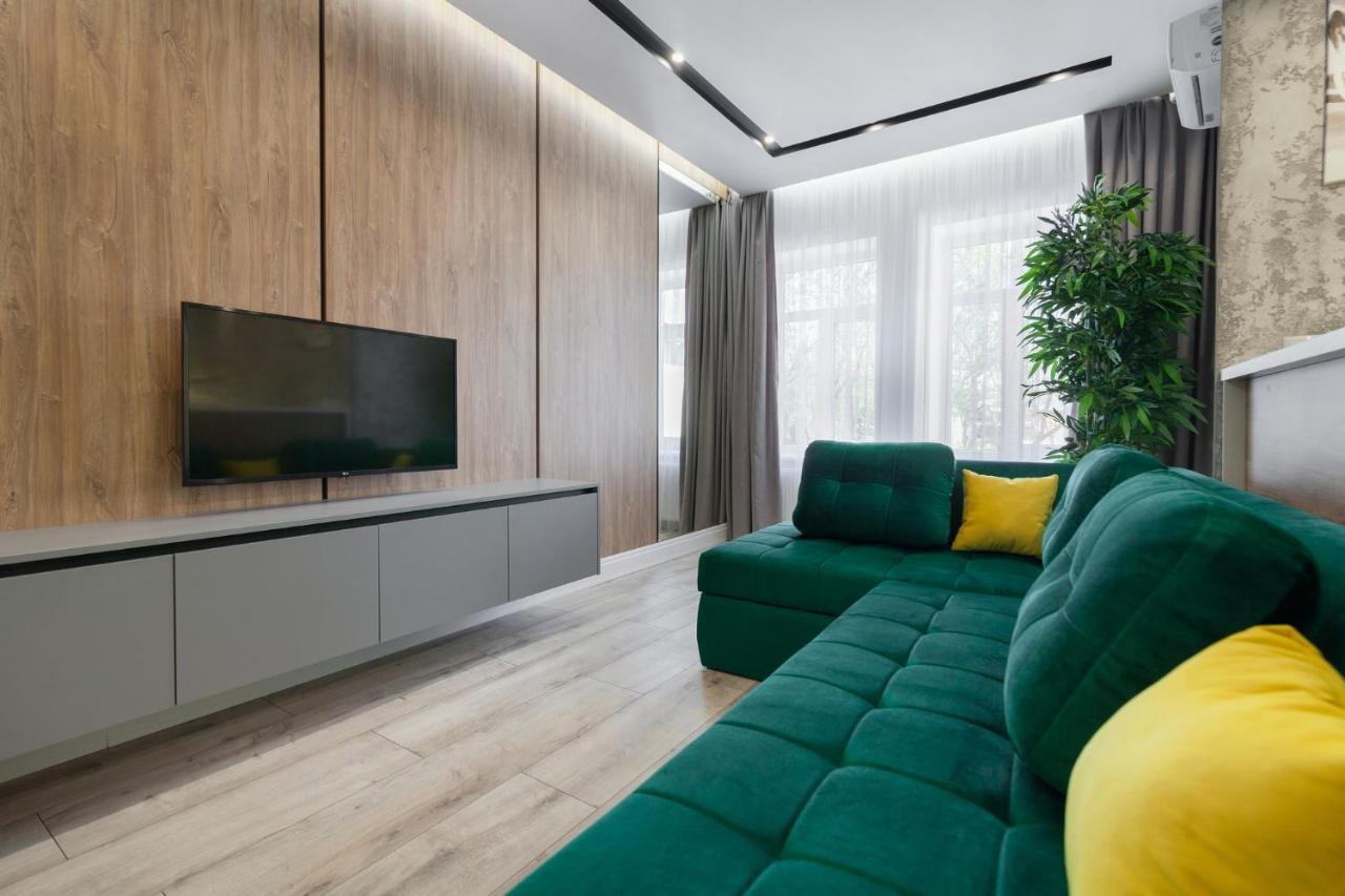 Royal Vip Apartment On Pidmurna 24 リヴィウ エクステリア 写真